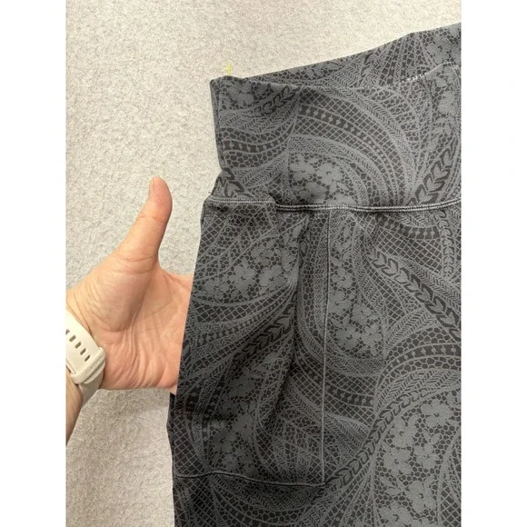 Athleta Salutation Textured Jogger Pants Womens M Petite Gray Paisley Stretch Yo - Picture 8 of 14